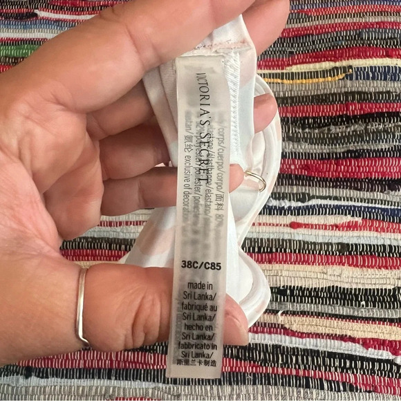 Victoria Secret | Swim  Top - Picture 5 of 6